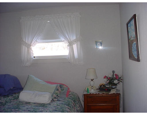 38 Regal Street Springfield, MA 01118 - Photo 8 of 14 a room with toys and wooden floor