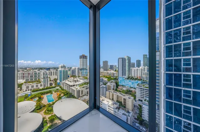 $2,590,000 | 700 Northeast 24th Street, Unit 2101, Miami, FL 33137