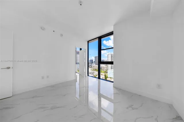 $2,590,000 | 700 Northeast 24th Street, Unit 2101, Miami, FL 33137