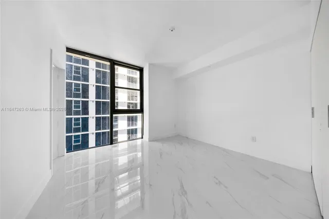 $2,590,000 | 700 Northeast 24th Street, Unit 2101, Miami, FL 33137