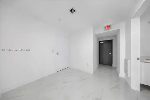 $2,590,000 | 700 Northeast 24th Street, Unit 2101, Miami, FL 33137