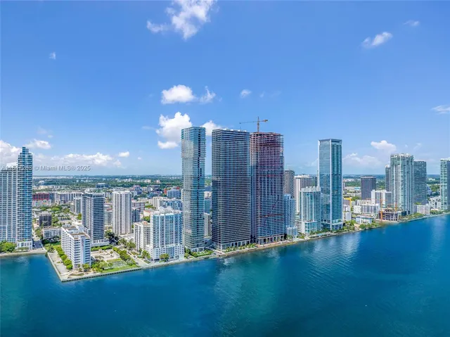$2,590,000 | 700 Northeast 24th Street, Unit 2101, Miami, FL 33137