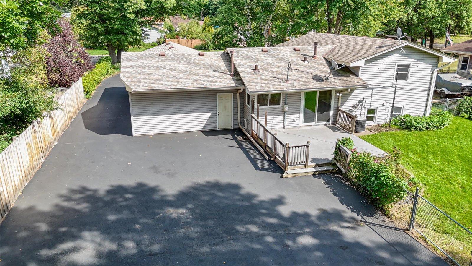 8378 Groveland Road Mounds View, MN 55112 - Photo 4 of 69 Gallery Image 4