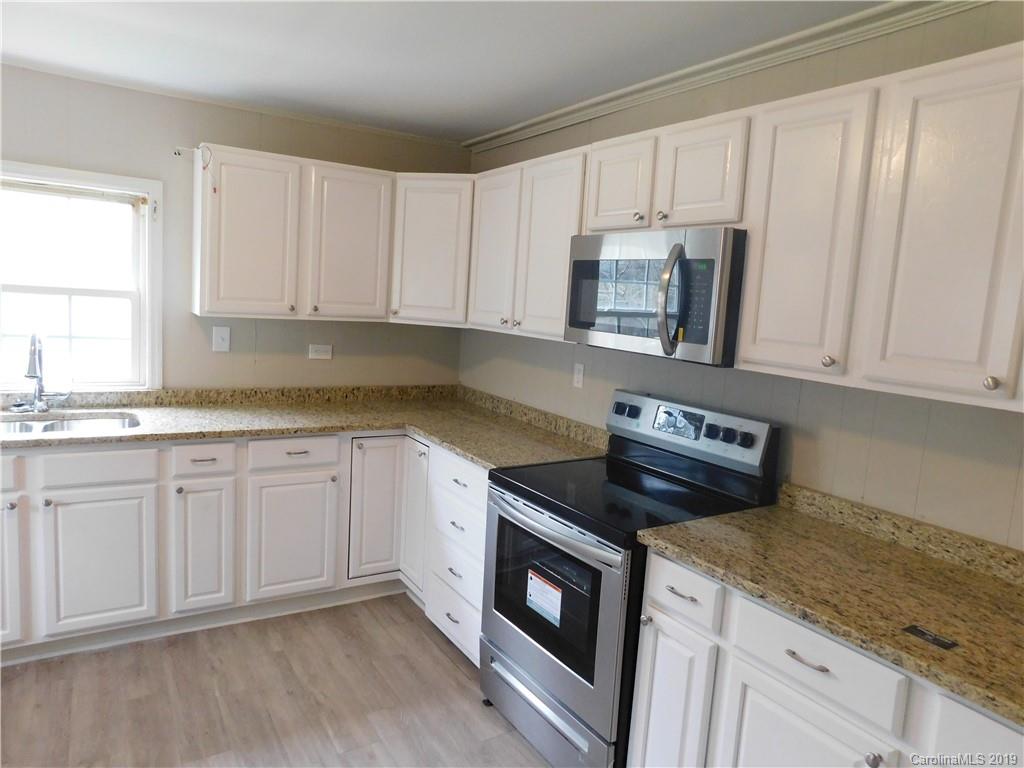 1566 Cedar Pine Lake Road Lancaster, SC 29720 - Photo 4 of 25 Gallery Image 4