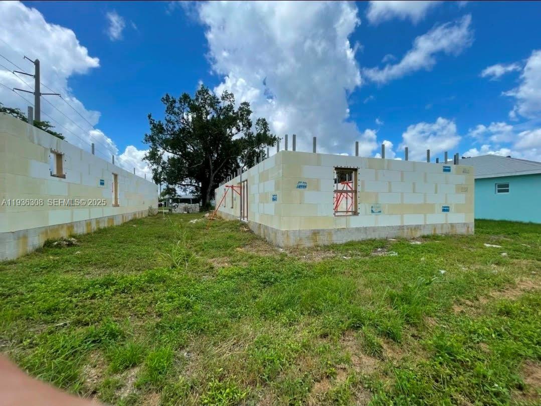 3208 Jeffcott Street Fort Myers, FL 33916 - Photo 5 of 7 a view of kitchen