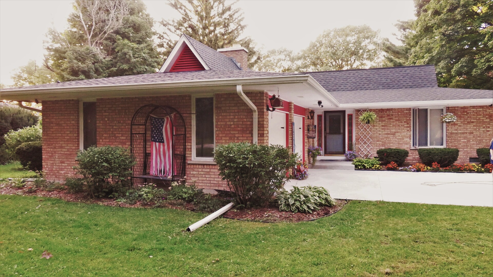 42W490 Kedeka Road Sugar Grove, IL 60554 - Photo 1 of 30 a front view of a house with garden