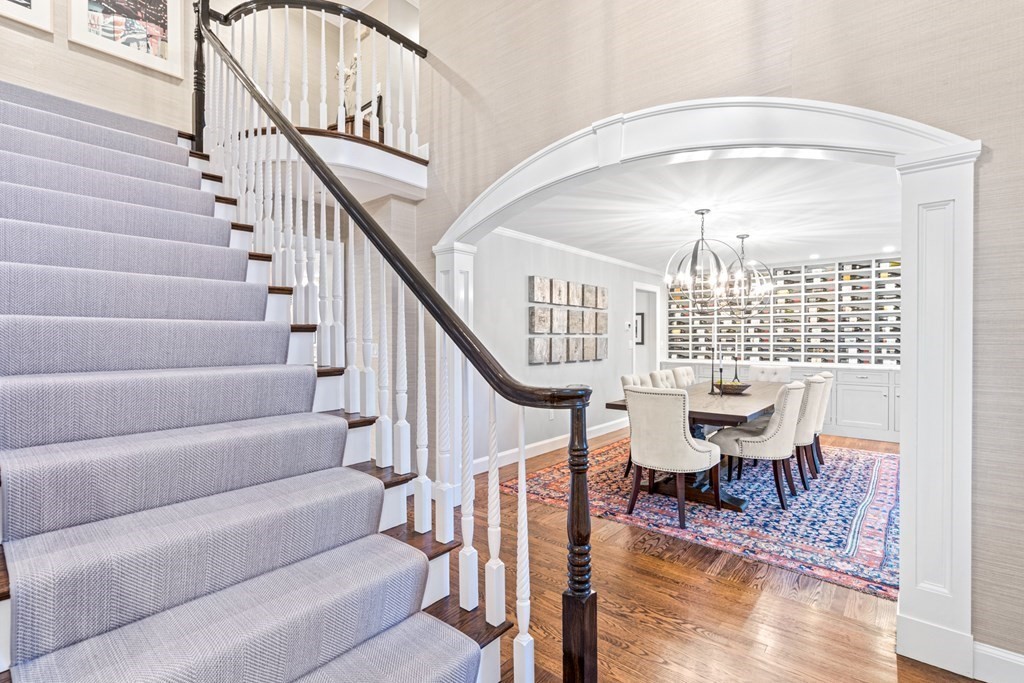 7 Ledgewood Road Winchester, MA 01890 - Photo 5 of 42