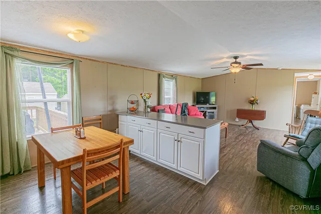 a picture of a black and white wall