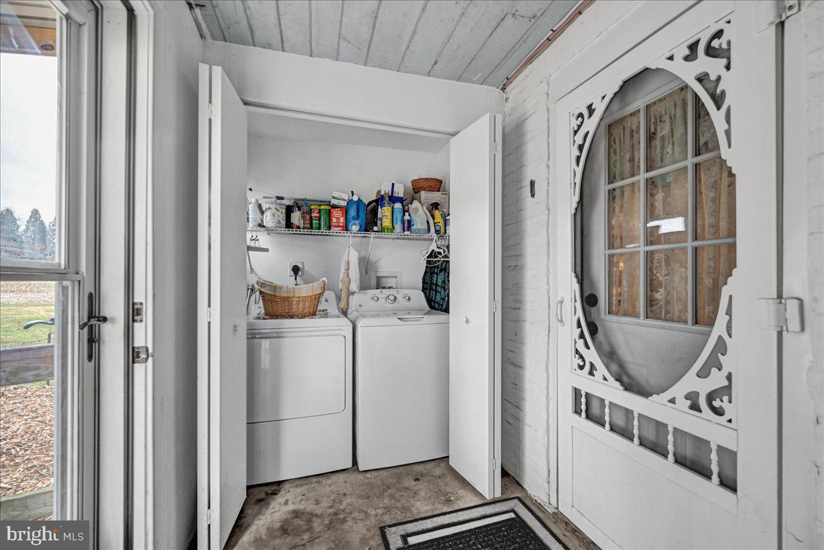 4353 Nusbaum Road Taneytown, MD 21787 - Photo 27 of 60 Mudroom