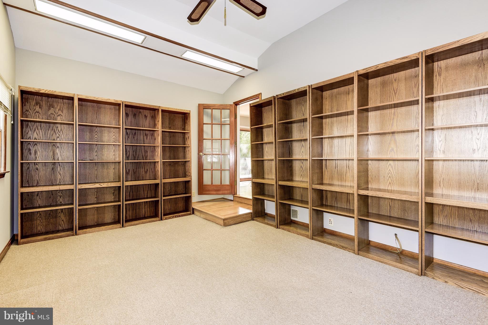 6803 Trexler Road Hyattsville, MD 20784 - Photo 16 of 30 Family Room