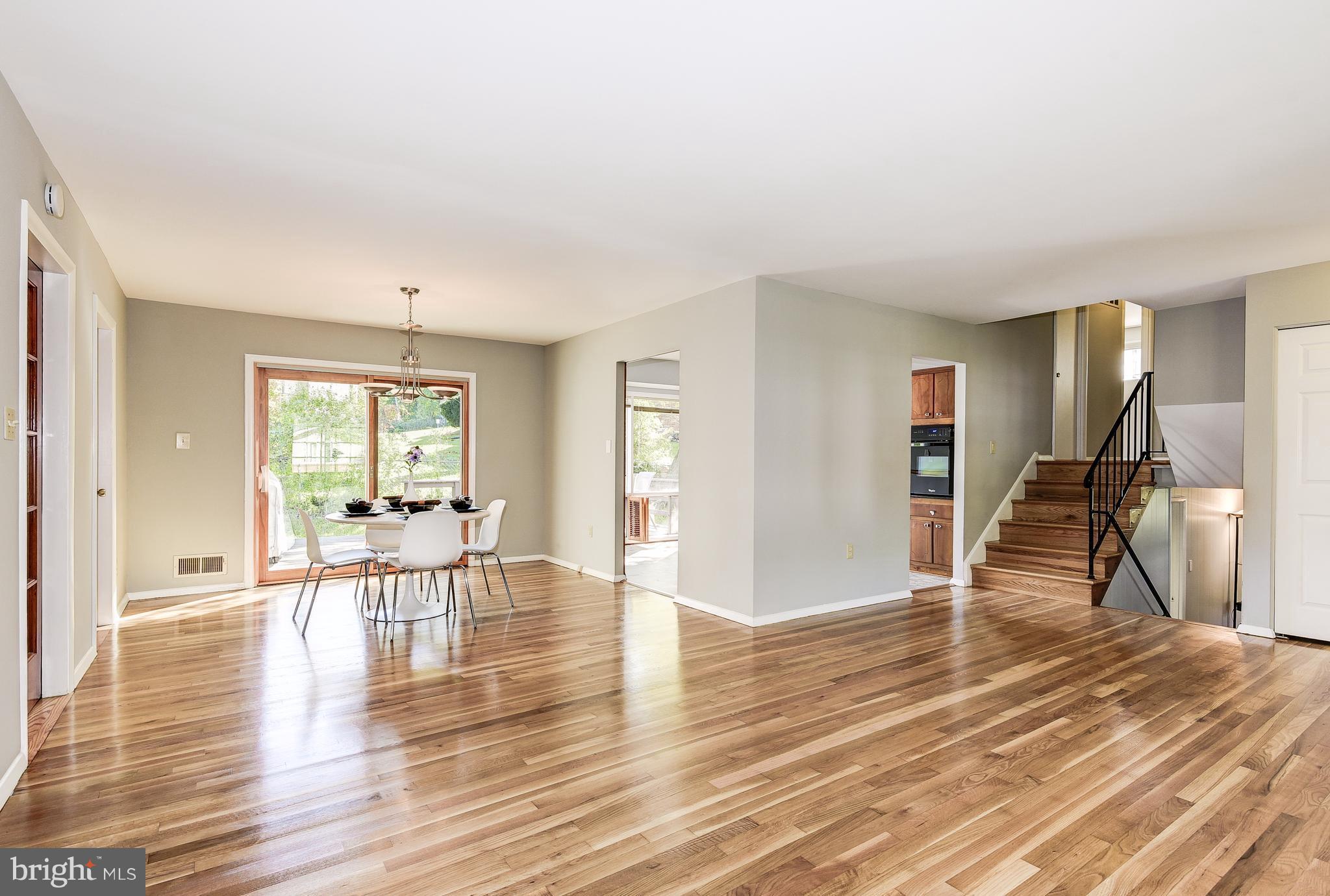 6803 Trexler Road Hyattsville, MD 20784 - Photo 6 of 30 Living Room