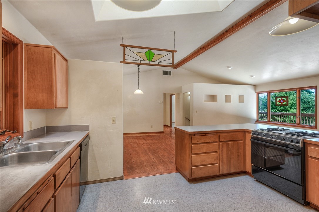380 Coddington Road Coupeville, WA 98239 - Photo 8 of 25