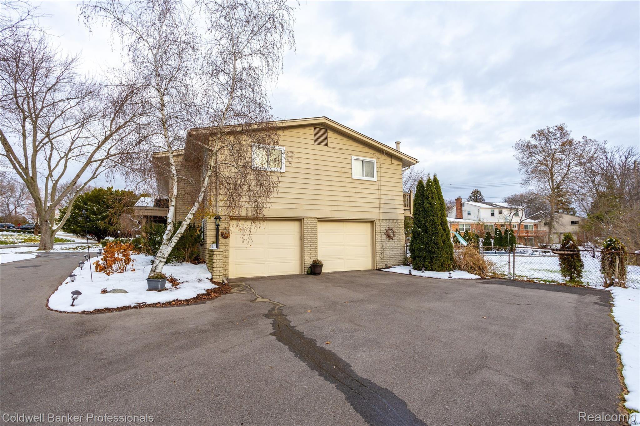 5669 Raven Road Bloomfield Hills, MI 48301 - Photo 33 of 44 5669 Raven L0033.jpg