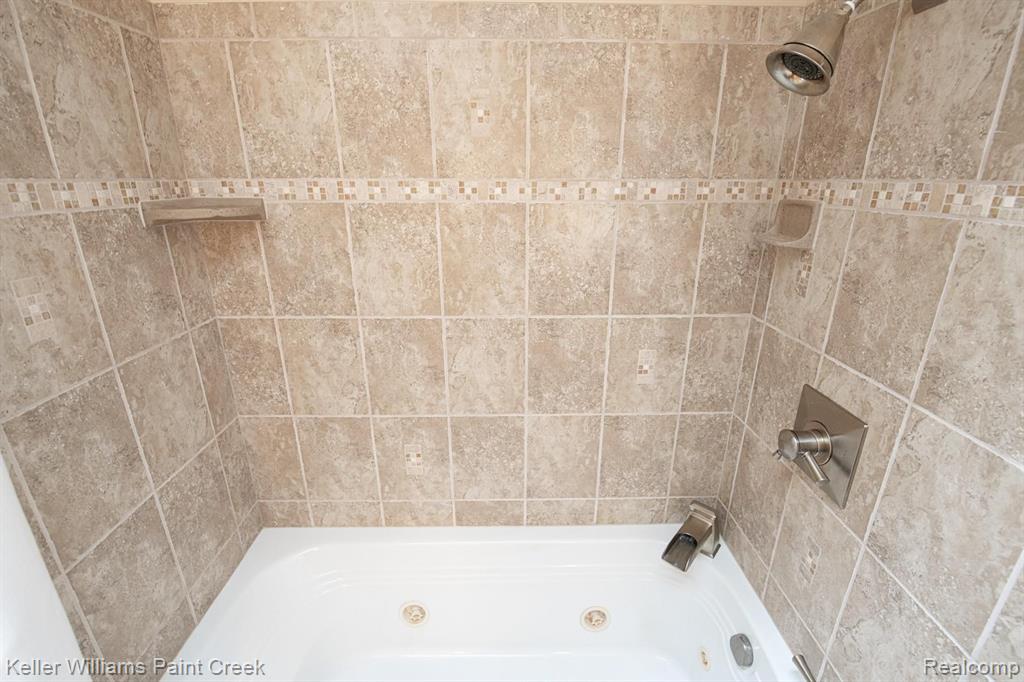 1285 East Gunn Road Rochester, MI 48306 - Photo 34 of 55 Gallery Image 34