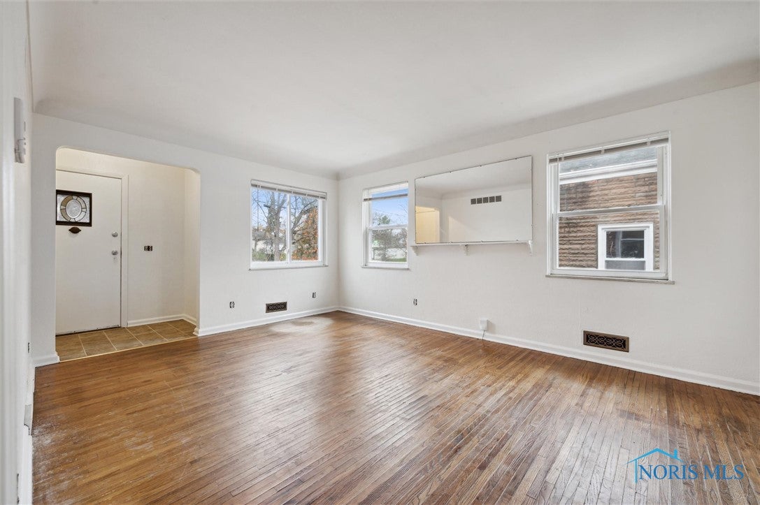 3247 Sherbrooke Road Toledo, OH 43606 - Photo 13 of 46 Gallery Image 13