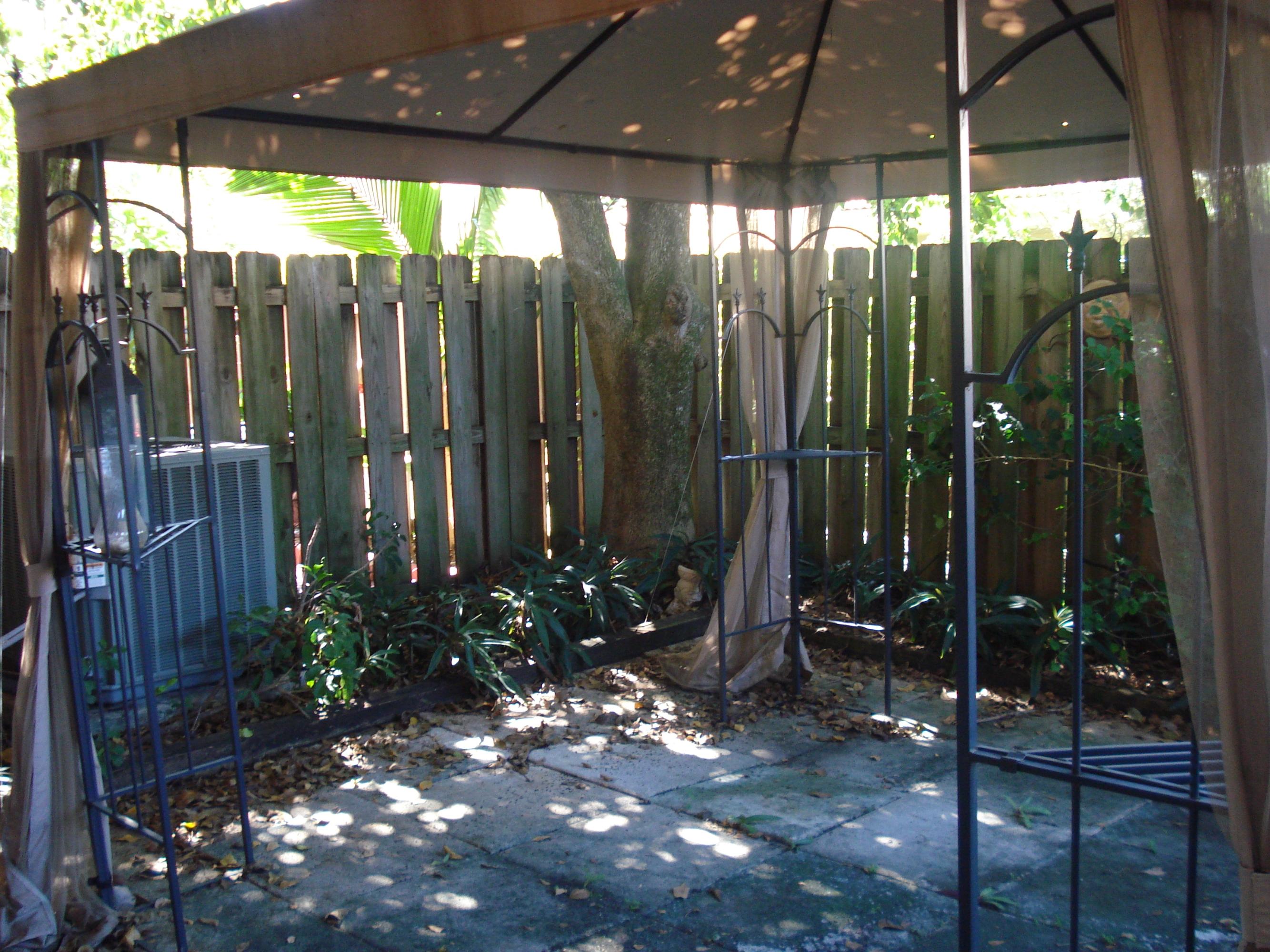7470 Southwest 163rd Court Miami, FL 33193 - Photo 2 of 19 DSC01482