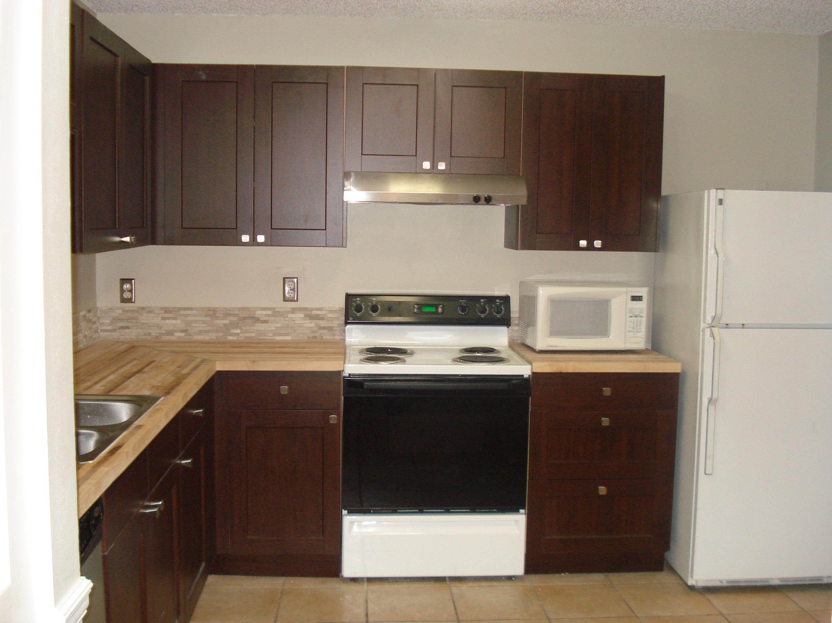 7470 Southwest 163rd Court Miami, FL 33193 - Photo 3 of 19 DSC01475