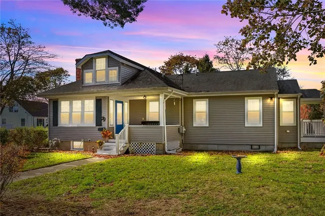 $429,900 | 79 Carpenter Street, Warwick, RI 02886
