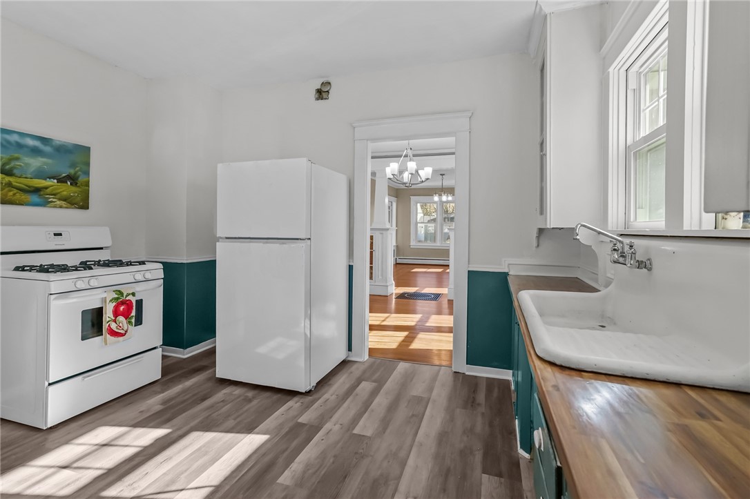 79 Carpenter Street Warwick, RI 02886 - Photo 13 of 44