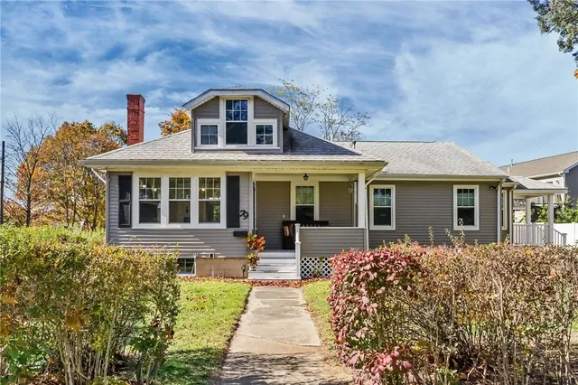 $429,900 | 79 Carpenter Street, Warwick, RI 02886