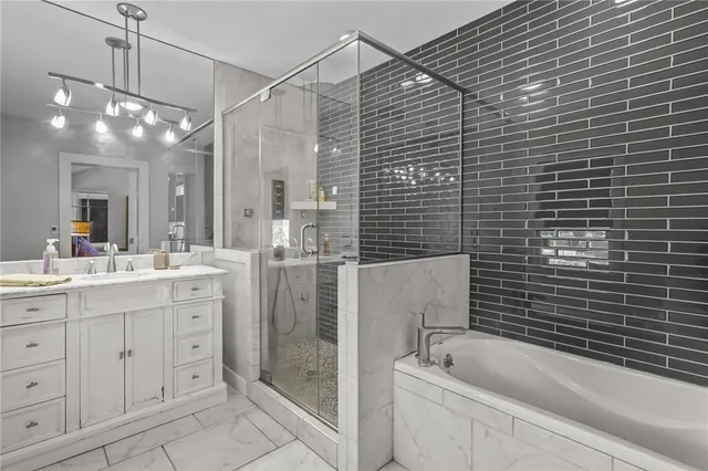 $429,900 | 79 Carpenter Street, Warwick, RI 02886