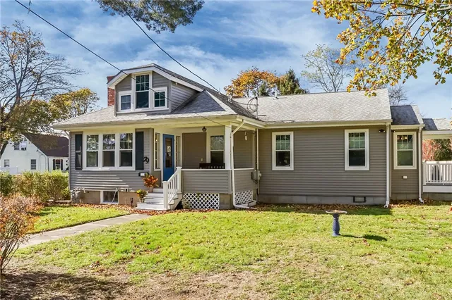 $429,900 | 79 Carpenter Street, Warwick, RI 02886