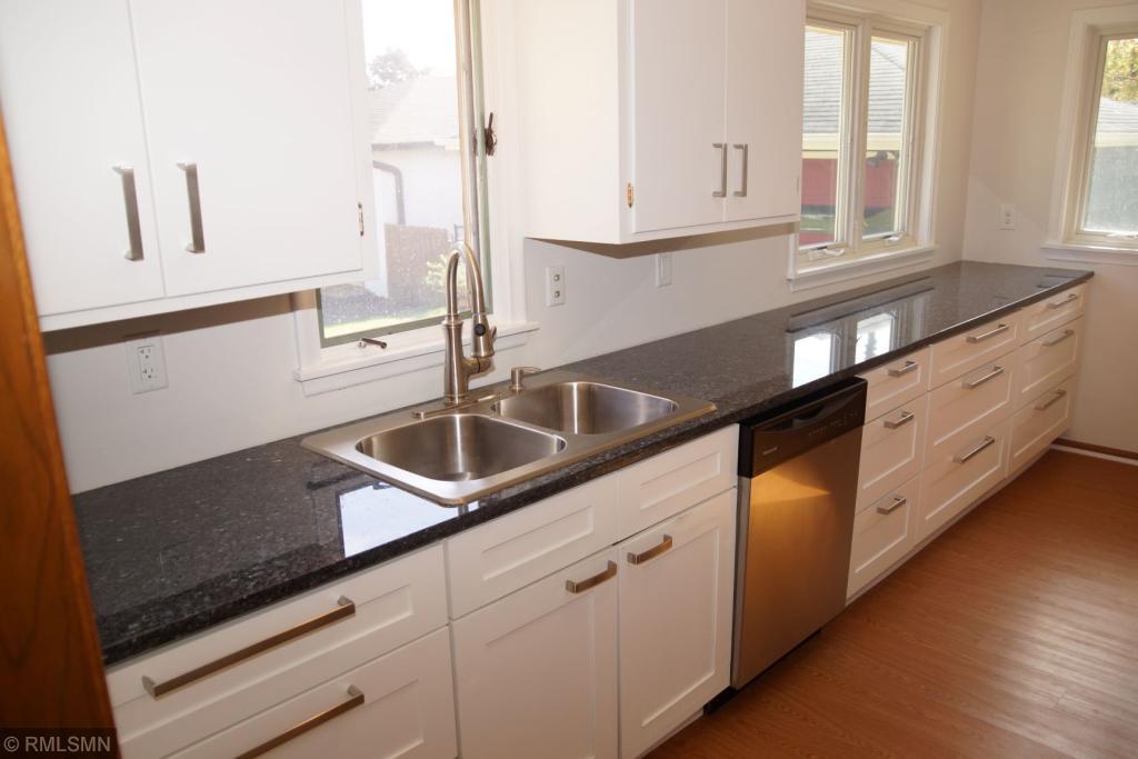 3119 Quarles Road Brooklyn Center, MN 55429 - Photo 8 of 27 Gallery Image 8