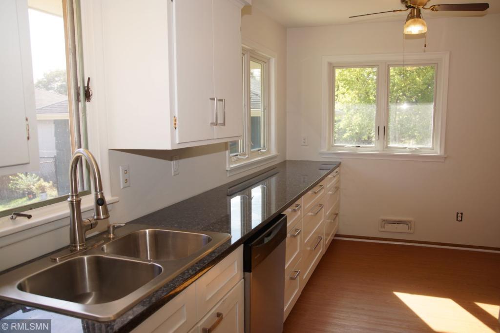 3119 Quarles Road Brooklyn Center, MN 55429 - Photo 9 of 27 Gallery Image 9