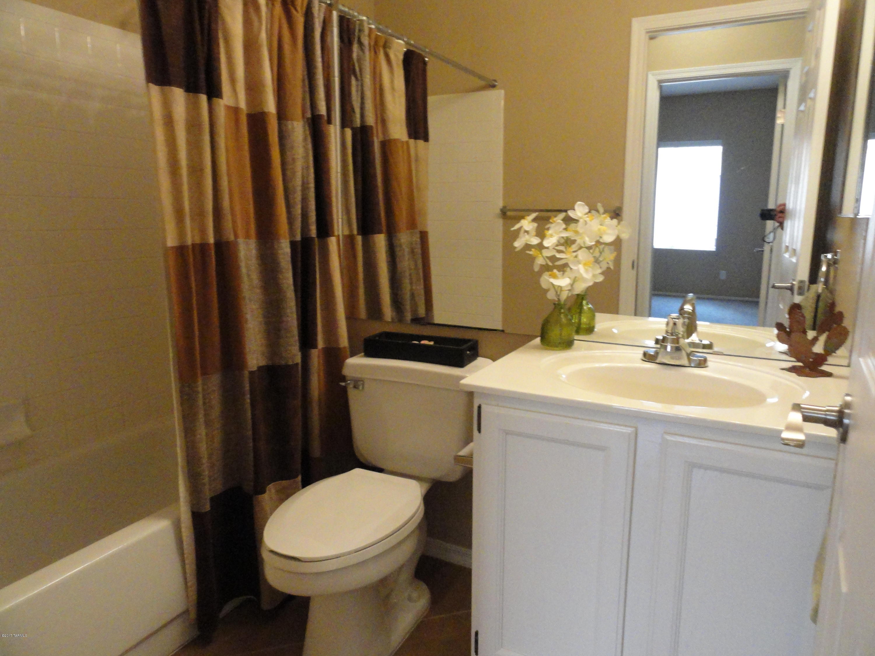 10050 East English Woods Road Tucson, AZ 85748 - Photo 14 of 25