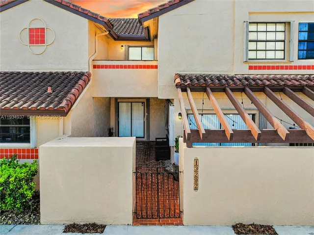 $385,000 | 13292 Southwest 114th Terrace, Miami, FL 33186