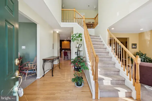 a view of entryway and hall