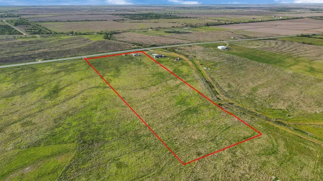 a view of an outdoor space