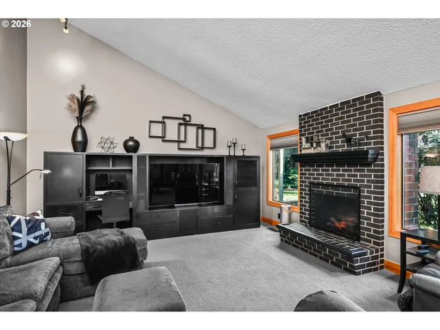 $620,000 | 1133 Spyglass Drive, Eugene, OR 97401