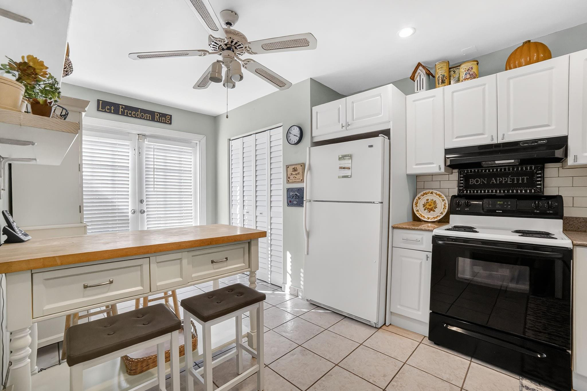 9621 Southwest 142nd Court Miami, FL 33186 - Photo 5 of 33 Photo 5