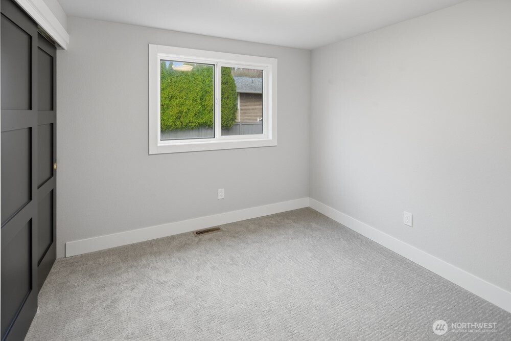 10704 Northeast 200th Place Bothell, WA 98011 - Photo 23 of 40