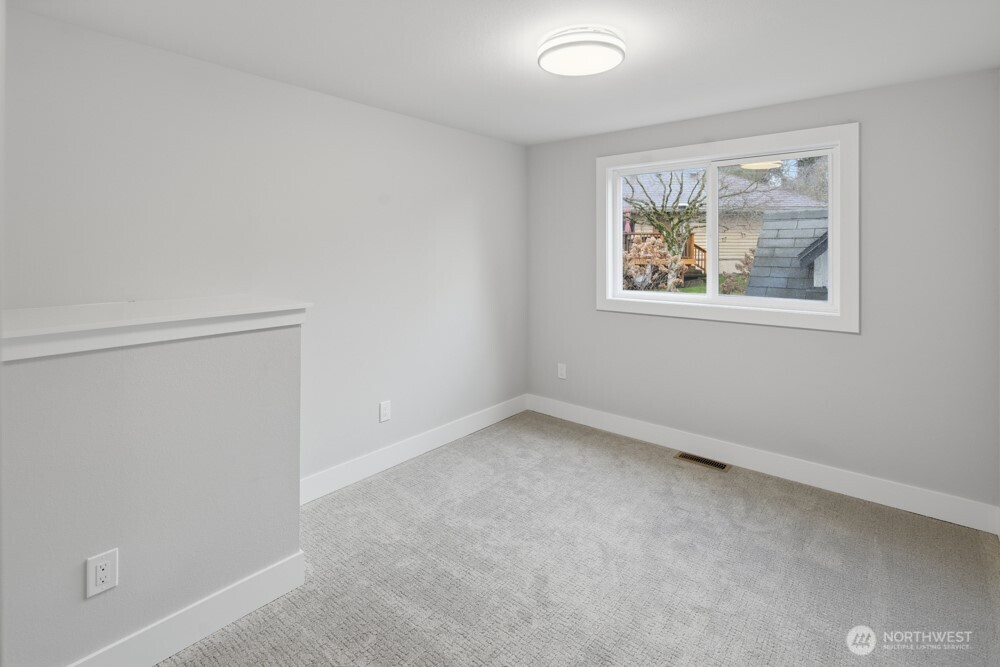 10704 Northeast 200th Place Bothell, WA 98011 - Photo 24 of 40