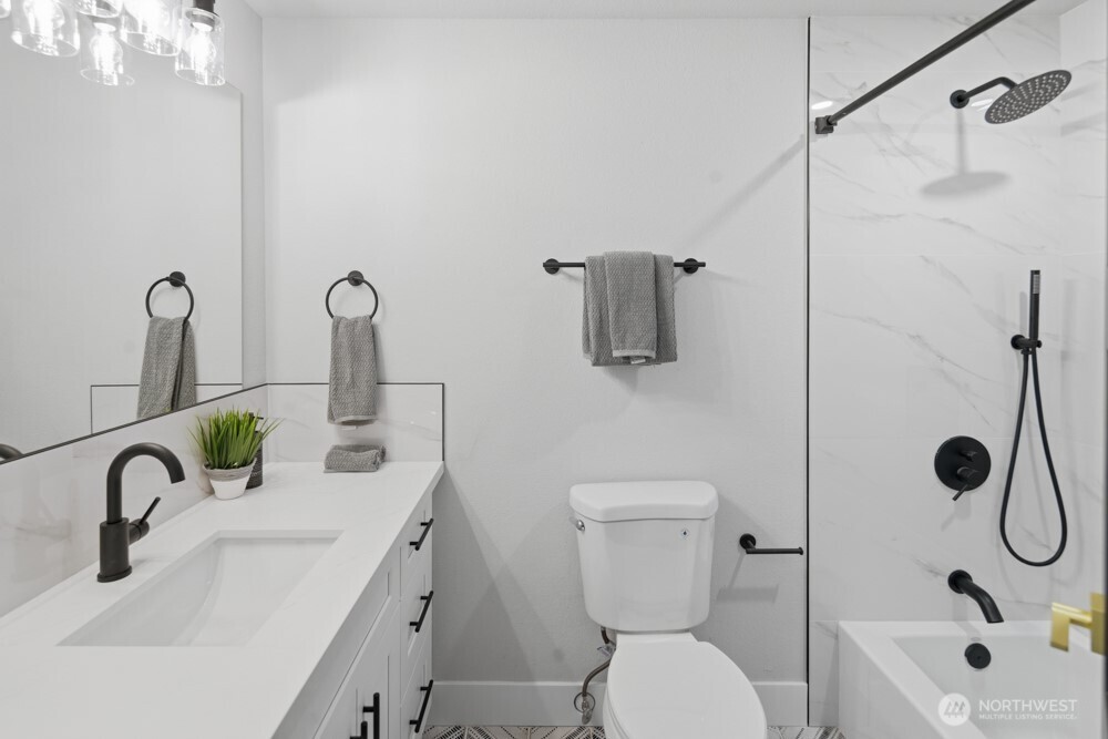 10704 Northeast 200th Place Bothell, WA 98011 - Photo 26 of 40