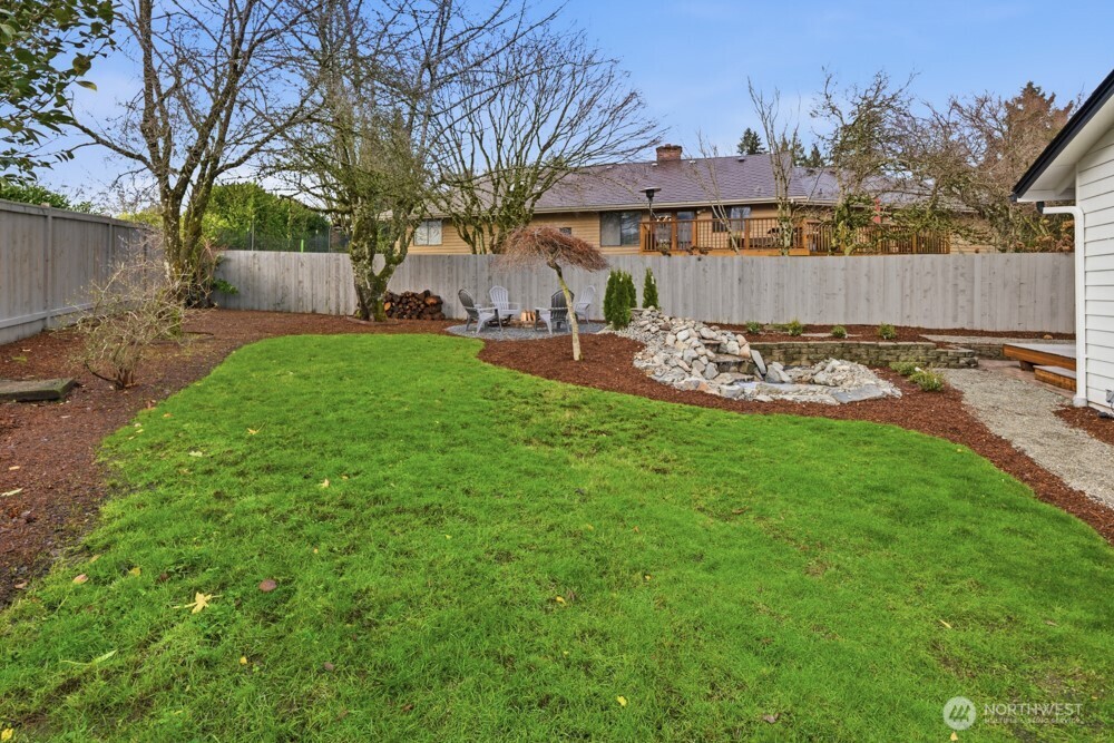 10704 Northeast 200th Place Bothell, WA 98011 - Photo 39 of 40