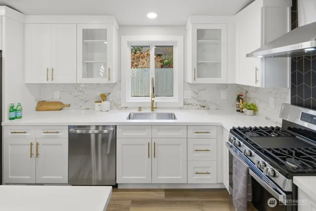 $1,099,950 | 10704 Northeast 200th Place, Bothell, WA 98011