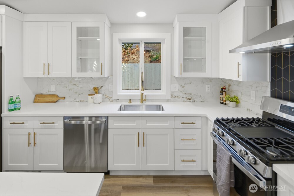 10704 Northeast 200th Place Bothell, WA 98011 - Photo 6 of 40