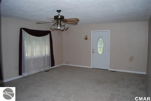 1130 Monroe Road Blanchard, MI 49310 - Photo 9 of 25 1770762-8.JPG