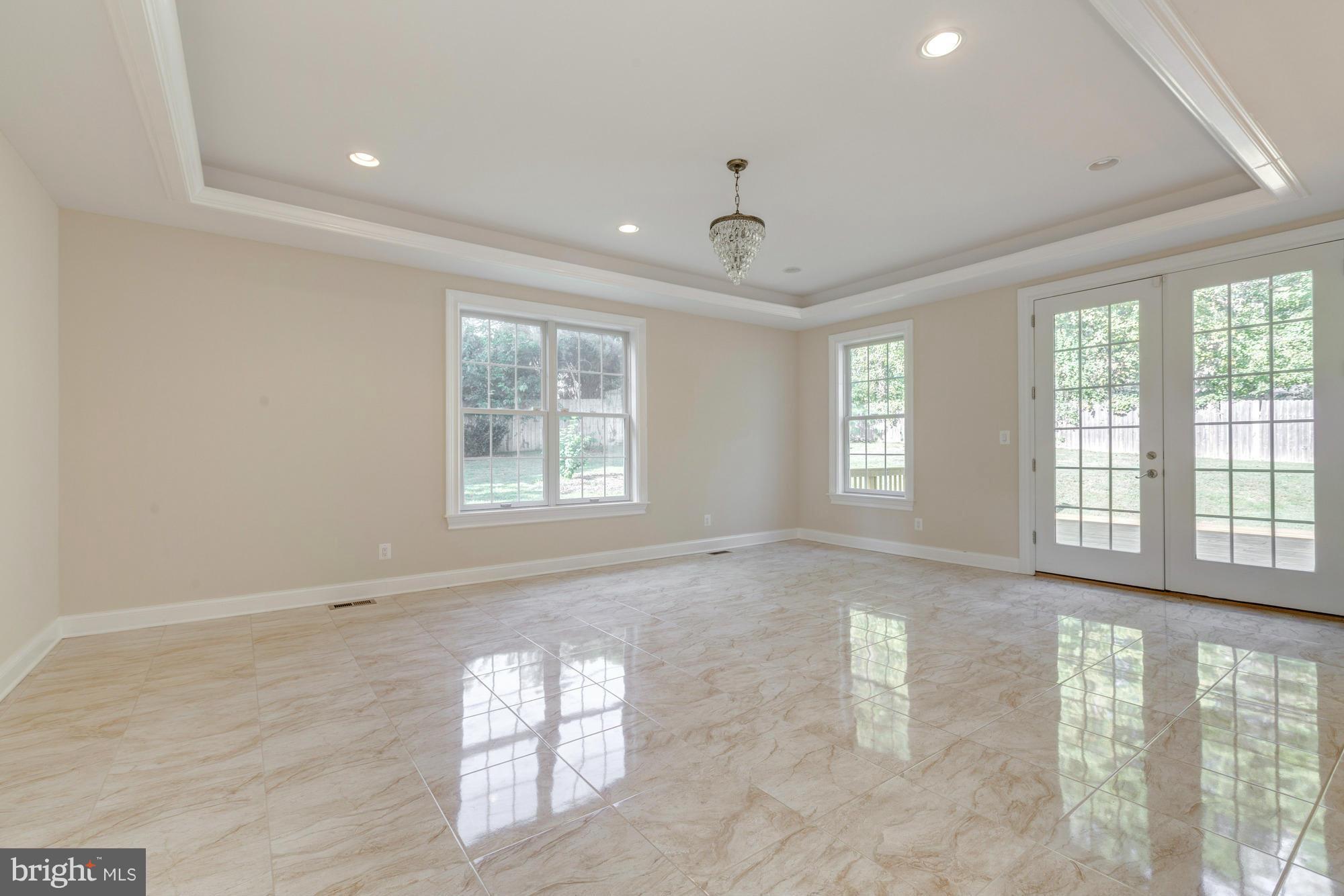 6413 Divine Street McLean, VA 22101 - Photo 14 of 30 Great Room