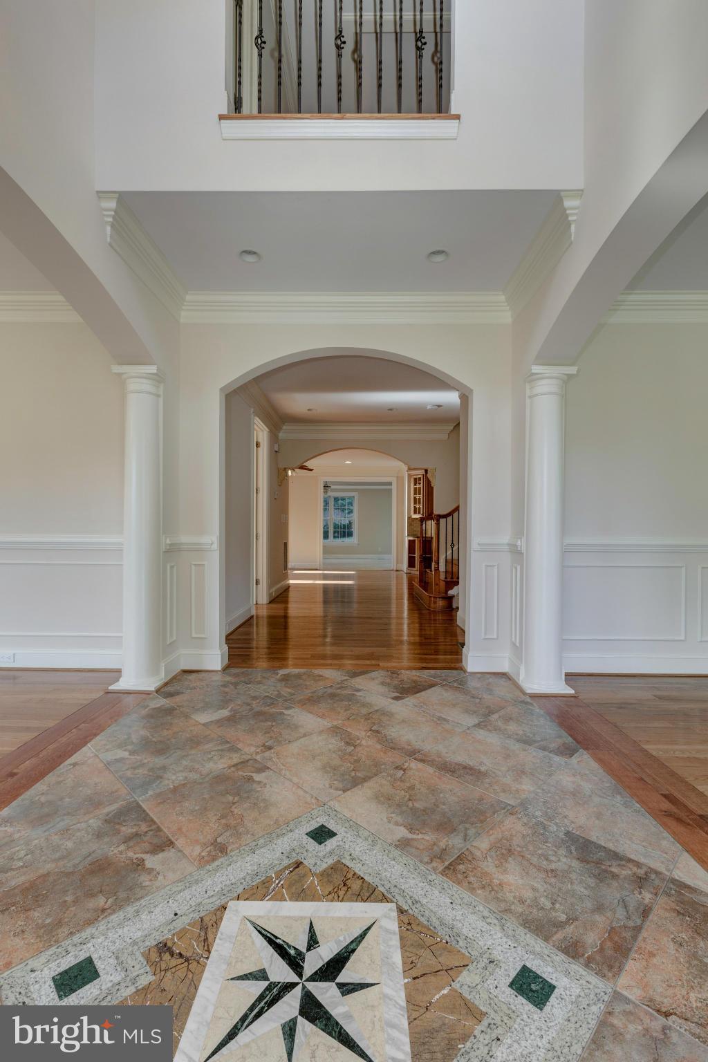 6413 Divine Street McLean, VA 22101 - Photo 3 of 30 Foyer