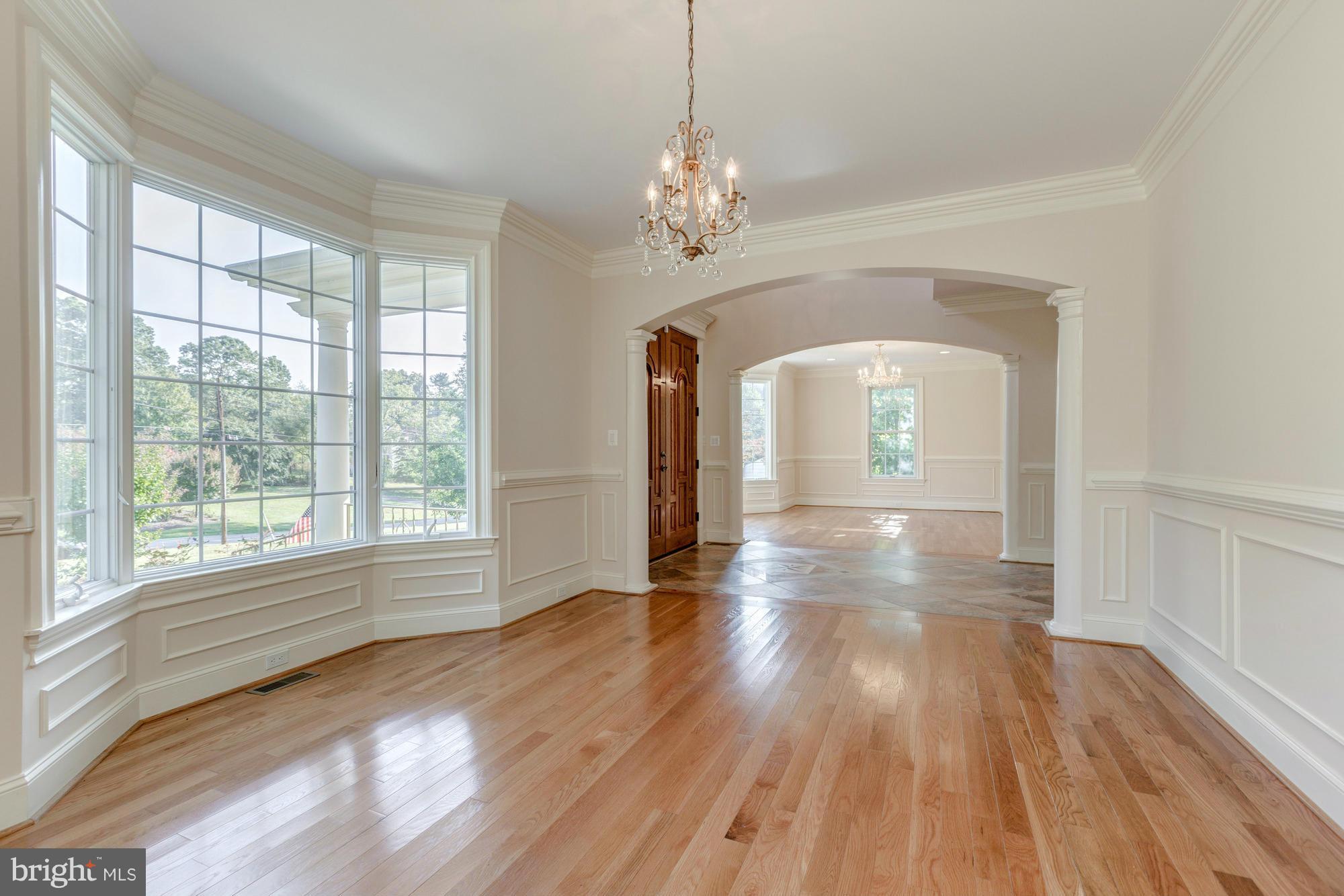 6413 Divine Street McLean, VA 22101 - Photo 8 of 30 Dining Room
