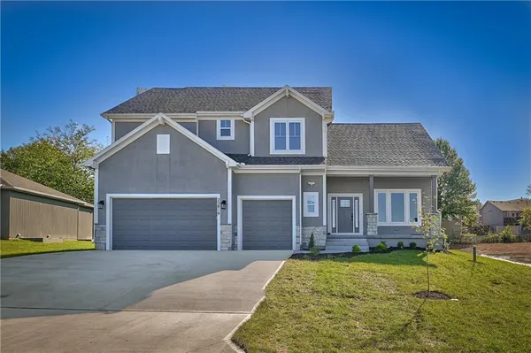 $756,000 | 6004 Apache Drive, Shawnee, KS 66226