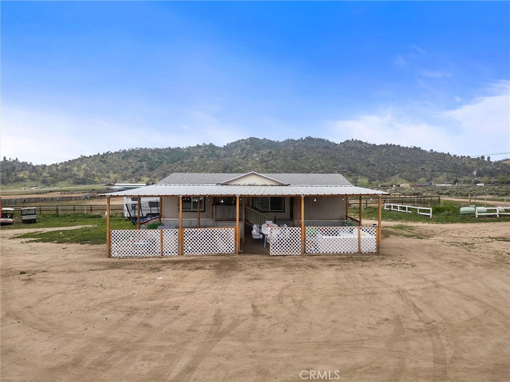 20411 Pegasus Street Tehachapi, CA 93561 - Photo 3 of 37