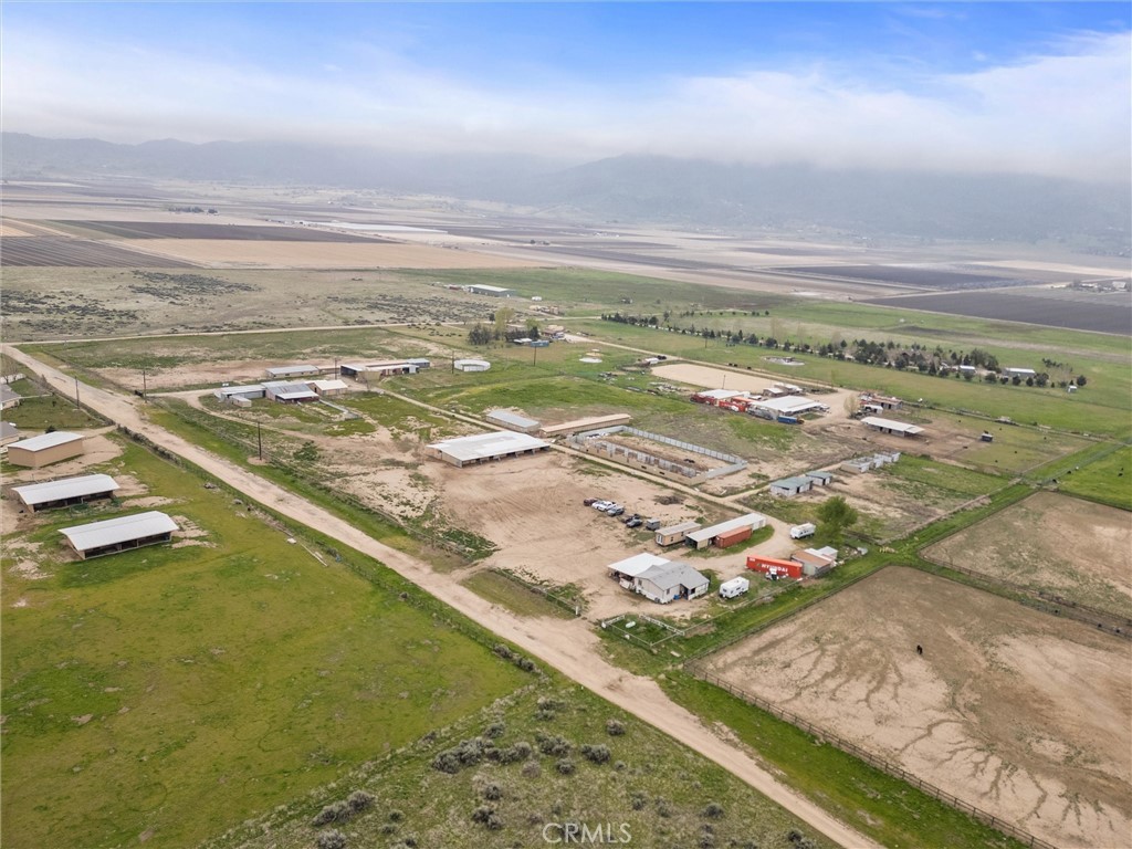 20411 Pegasus Street Tehachapi, CA 93561 - Photo 35 of 37