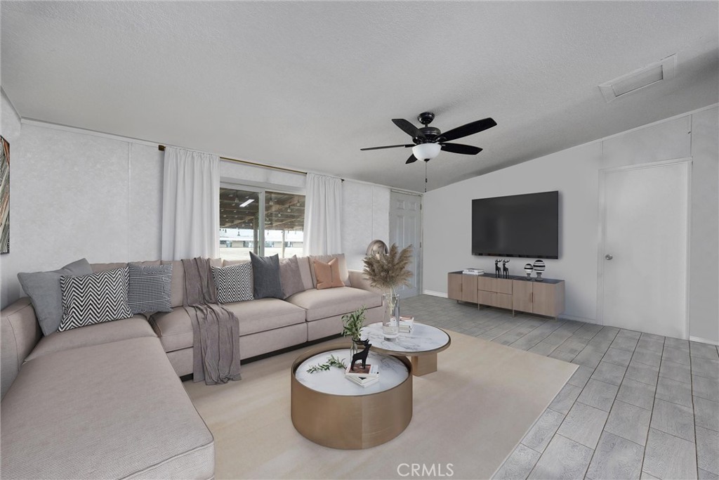 20411 Pegasus Street Tehachapi, CA 93561 - Photo 5 of 37