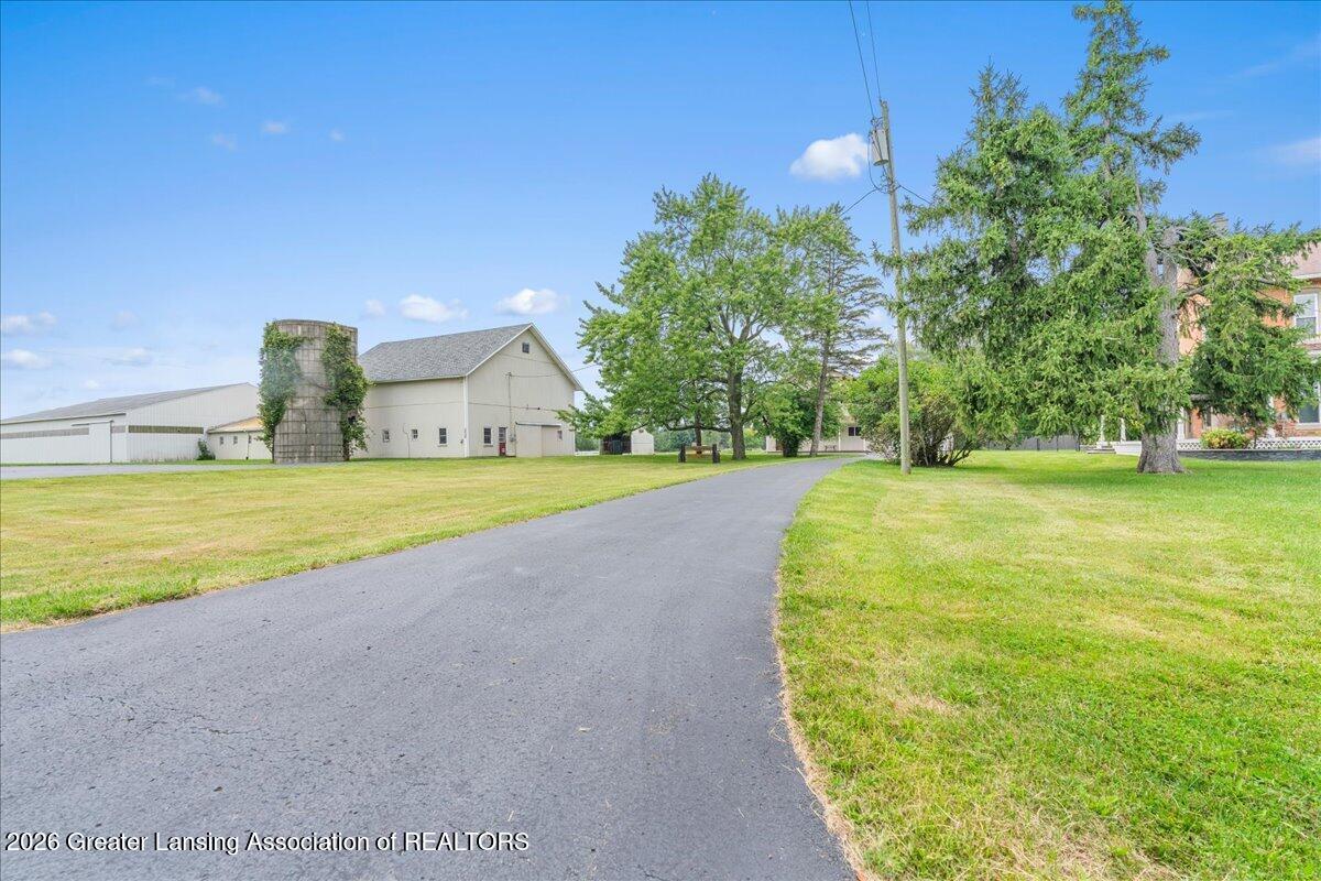 2061 North Williamston Road Williamston, MI 48895 - Photo 5 of 100 026-Media Jett -24