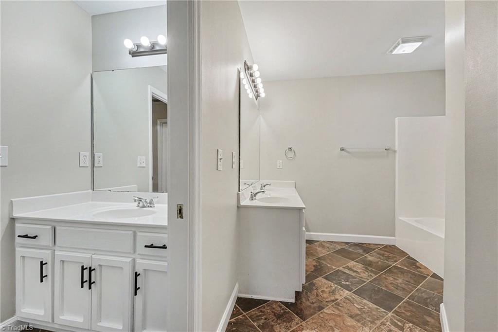 5400 Springhouse Farm Road Winston-Salem, NC 27107 - Photo 14 of 18